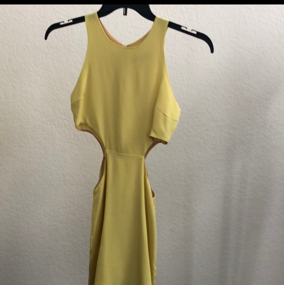 Dress - Picture 2 of 3